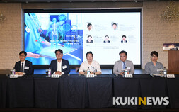 '2018 미래의학포럼' 패널토론하는 참석자들