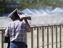 [오늘 날씨] 최고기온 38도 ‘불볕더위’ 지속…수도권·영서 지방엔 빗방울 내려
