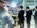 도소매업·숙박음식점업 근로자수 감소, 최저임금 인상 탓
