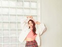 ‘인간 비타민’ 구구단 미나, 스니커즈에도 굴욕 없는 각선미