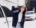 에이프릴 나은, 수수한 패션에도 꽃미소 활짝!