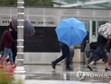 18호 태풍 ‘미탁’ 오전에 동해 진출…..3명 사망·2명 부상