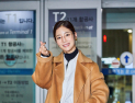 [공항 패션이라] 기은세, 반칙 미모! 가을 향기 물씬 나는 패션