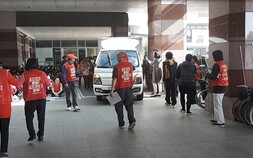 '파업 몸살' 분당서울대병원, 무조건 정규직 전환 거부