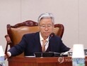 여상규 법사위원장 “선거법 부의 연기…효력상실 우려”