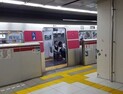 日 스크린도어 없는 역서 시각장애인 추락사고 잇따라