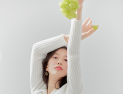 ‘봄의 여신 등장’ 수지, 화사한 여친룩으로 남심 저격