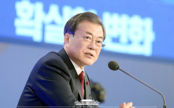 [쿠키뉴스 여론조사] 文대통령 지지율 하락세… 긍정 44.7% 부정 52.1%