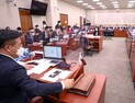 김명수 출석 놓고 고성 오간 국회… 결국 파행