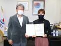 정읍 명장 1호 서선민 헤어, 지역인재 장학금 100만원 기탁