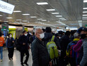 평일에도 붐비는 제주국제공항