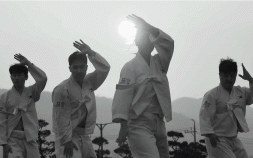 라떼기자의 now & then [5회] 곡선의 전통무예 ‘택견’