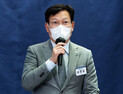 文 정부와 각 세우는 이재명 선대위… “부동산 반성해야”