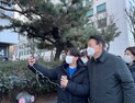 ‘지옥철’ 경험한 윤석열… 출근길 시민들과 ‘찰칵’ 