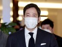 불매운동에 주가도 '털썩'…정용진 