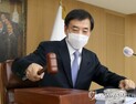 오늘 기준금리 ‘동결’ 가능성…물가 압박에 인상 의견도