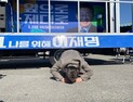 “충청 사위, 이 서방 왔습니다”… 들뜬 이재명, 큰절‧노래까지