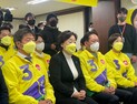 끝내 웃지 못한 심상정… “정의당 다시 뛰겠다