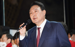尹, 직무수행 평가 ‘팽팽’… 국민 55.3% “靑 이전 반대” [쿠키뉴스 여론조사]