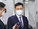 전익수 강등 효력정지…故이 중사 유족 “장군으로 의기양양 전역”