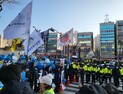 이재명 10시30분 檢 출석…지지자 2000명 집결
