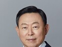 신동빈 롯데그룹 회장, 유니클로 이사 사임