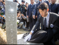 전두환 손자 “할아버지는 죄인”… 무릎 꿇고 사과