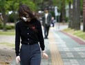 '앗, 내 머리' 강풍이 야속해