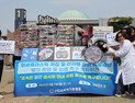 패트병으로 만든 물고기... 미세플라스틱 특별법 통과 촉구 