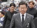 휴가 떠나는 이재명… ‘10월 사퇴론’ 어쩌나