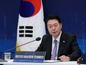 尹대통령, AI 경쟁력·국제규범 선도…‘민당정 AI 회의’