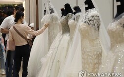 “계약해주세요” “환불은 안 돼요”…웨딩박람회의 두 얼굴 [요즘 신혼부부⑩]