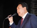 尹대통령 “일자리 창출 역대 최고 52만6000명”