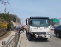 강릉 사천면 방동리서 화물차·SUV 충돌…5명 병원 이송