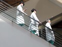 “급여중단 고려” ‘5월 위기설’ 현실되나