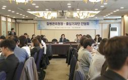 정부, 백신기업 뒷받침…“2027년까지 국산 코로나19 mRNA 백신 개발”
