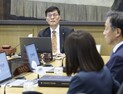 금통위, 기준금리 연 3.5% 유지...11차례 연속 동결 