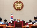 ‘더 쎈 거 온다’…민주당, 김건희 특검법·언론정상화4법 당론 채택