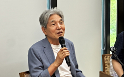 박범신 "나는 부족함 없는 세상을 그리워하는 문학주의자"