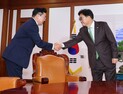 민주, 우원식 의장 찾아 ‘본회의’ 압박…“18일 반드시 열어야”