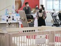 ‘애 좀 낳아다오’ 잇따르는 주거 정책…“장기적 대책 필요” 