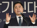 ‘민주’ 박차고 나간 김종민, 새로운미래 탈당