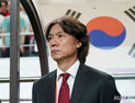 홍명보 “감독직 수락, 마지막 봉사” 발언에 팬들 뿔났다