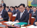금융위원장 “대내외 불확실성 증가…금융시장 안정 만전” [2024 국감]