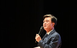 김태흠 지사 “신뢰 없는 독대는 하극상이나 담판”