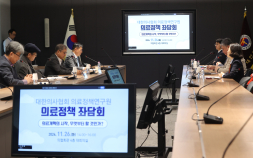 의대증원 논쟁 언제까지…“건강보험제도 개혁이 진짜 의료개혁”