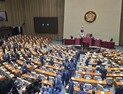 ‘불발된 尹 탄핵’에 갈라진 정치권…여야 당대표 각각 ‘도전’ 직면