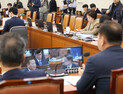 ‘국회 출입 통제’ 경찰 지휘부 “계엄 위헌성 충분해”…머리 숙여 사과