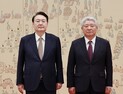 김홍일 전 방통위원장, 尹 변호인단 대표 맡아…헌재 “6인 신속 심리”