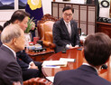 우원식 “위기 극복 위해 정치·경제 힘 모아야”